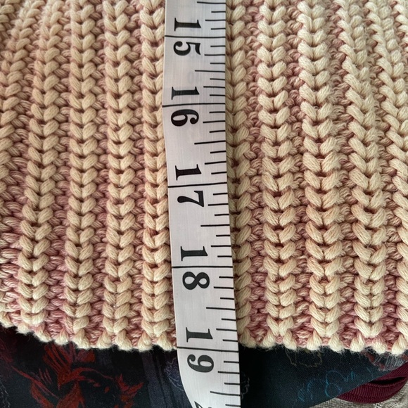 ☮️ PTP 18-19” Boho Free People vest or top knit - Picture 9 of 10